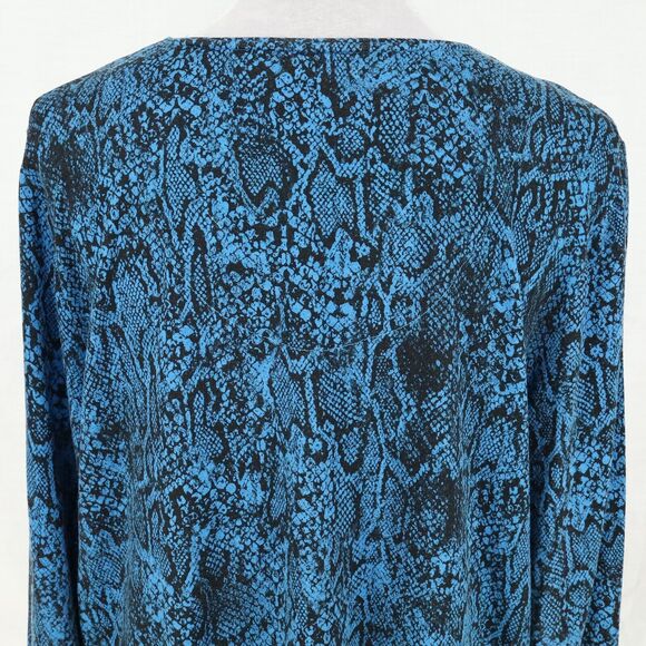 Chicos Top 3 Womens XL Blue Black Snakeskin Print Blouse Stretch Knit Pullover - Picture 9 of 12
